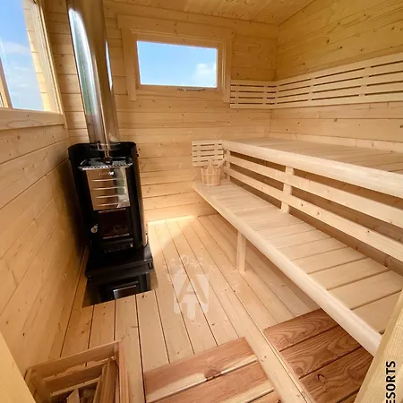 Refuge De L'angle Chalet